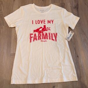 Wrangler NWT Women’s I Love My Farmilly Short Sleeve Shirt Cream Size L